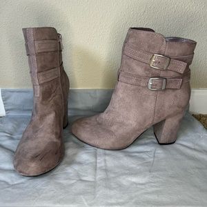 Christian Siriano size 9.5 light pink/tan suede booties 3.5 inch heel